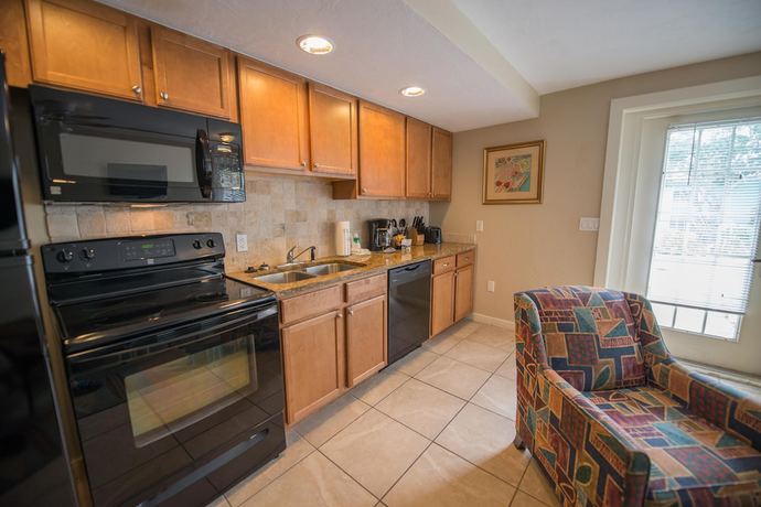 Imagen de la habitación del Hotel Coconut Palms Beach Resort Ii A Ramada By Wyndham. Foto 15