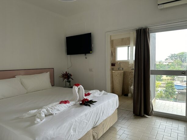 Imagen de la habitación del Hotel Coconut Palms Resort and Diamond Casino. Foto 11