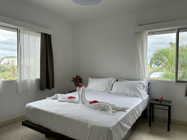 Imagen de la habitación del Hotel Coconut Palms Resort and Diamond Casino. Foto 16