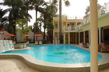 Imagen de la piscina del Hotel Coconut Residence. Foto 14