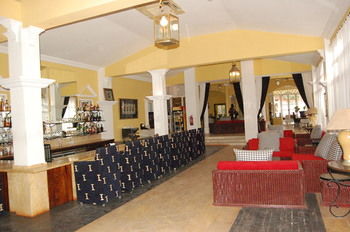 Imagen del bar/restaurante del Hotel Coconut Residence. Foto 4