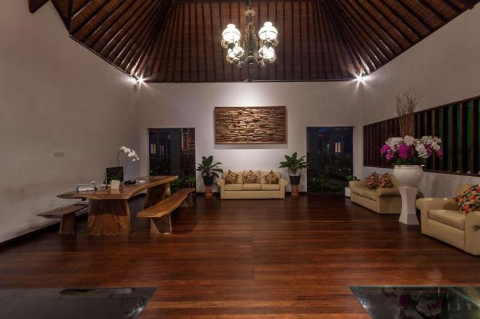 Imagen de los interiores del Hotel Coconut Resort Lombok. Foto 8