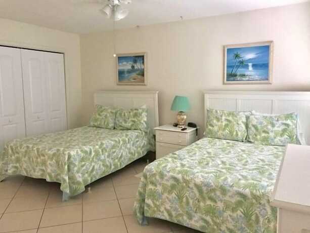 Imagen de la habitación del Hotel Coconuts Beach Resort, Holmes Beach. Foto 12