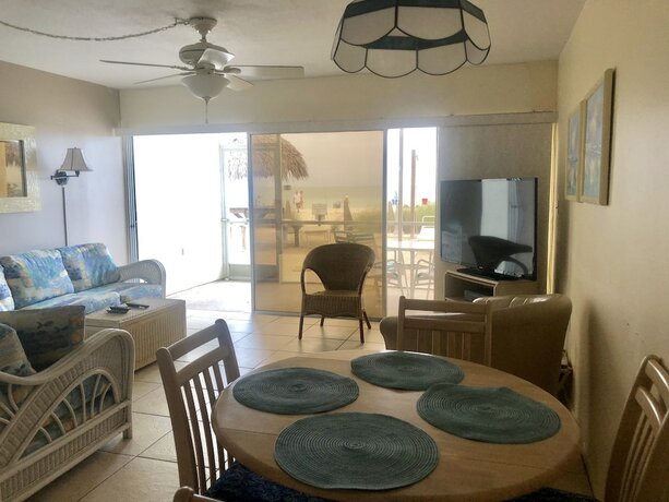 Imagen de la habitación del Hotel Coconuts Beach Resort, Holmes Beach. Foto 16