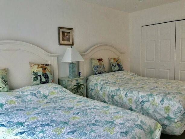 Imagen de la habitación del Hotel Coconuts Beach Resort, Holmes Beach. Foto 17