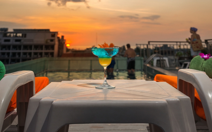 Imagen de la piscina del Hotel Cocoon APK Resort & Spa. Foto 10