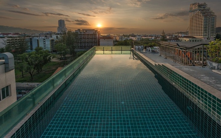 Imagen de la piscina del Hotel Cocoon APK Resort & Spa. Foto 12