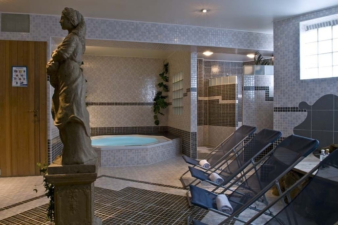 Imagen de la piscina del Hotel Cocoon Du Commerce. Foto 19