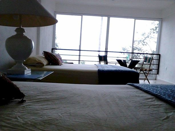 Imagen de la piscina del Hotel Cocos Camp. Foto 14