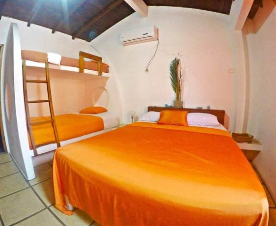 Imagen de la habitación del Hotel Cocos, Salinas. Foto 10
