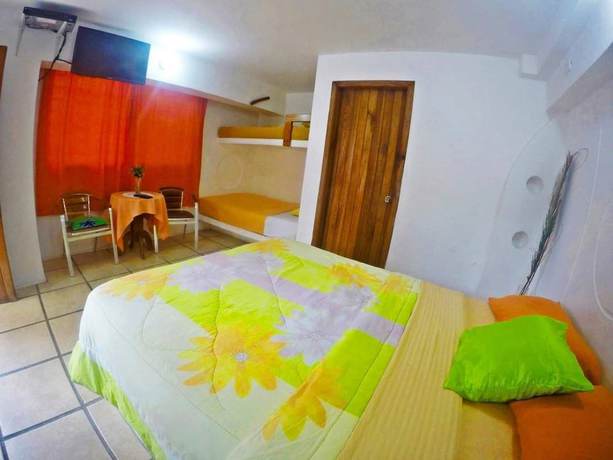 Imagen de la habitación del Hotel Cocos, Salinas. Foto 11