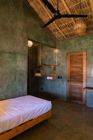 Imagen de la habitación del Hotel Cocos, San Pedro Pochutla. Foto 7