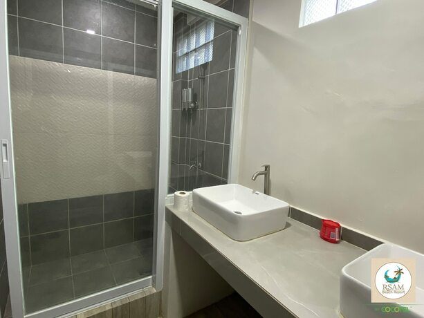 Imagen general del Hotel Cocotel Rsam Beach Resort. Foto 4