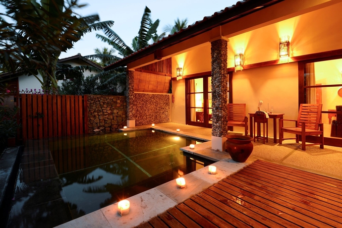 Imagen de la piscina del Hotel Cocotinos Sekotong, A Boutique Beach Resort and Spa. Foto 15