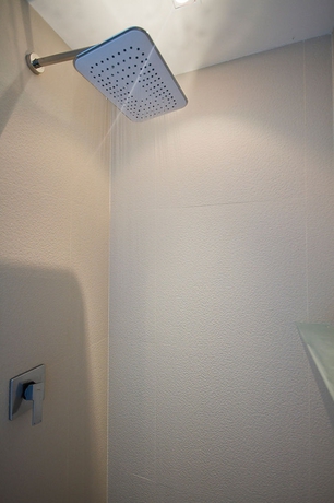 Imagen de la habitación del Hotel Code. Foto 7