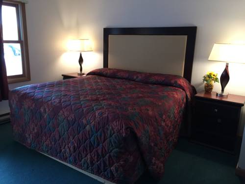 Imagen de la habitación del Hotel Cody Holiday Lodge. Foto 11