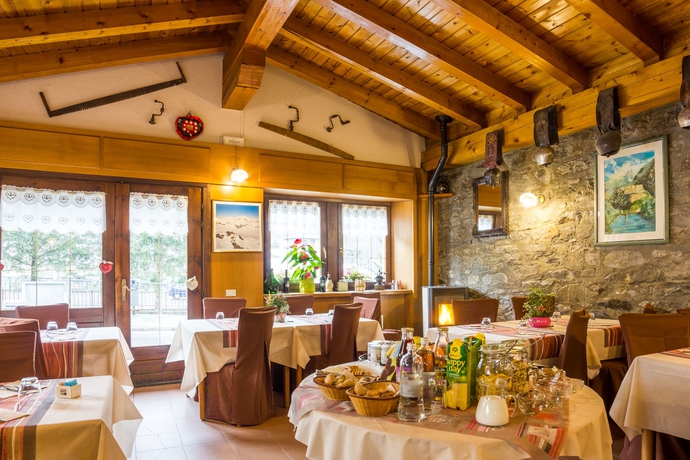 Imagen del bar/restaurante del Hotel Coeur du Village. Foto 4