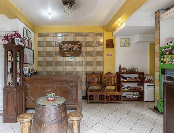 Imagen de los interiores del Hotel Coffee Swings Lodging House. Foto 34