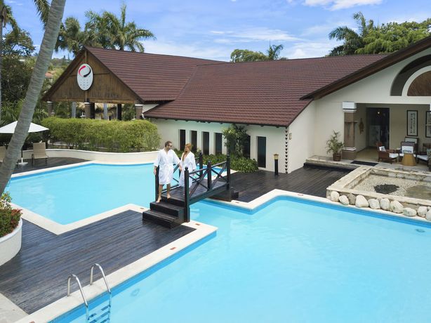 Imagen de la piscina del Hotel Cofresi Palm Beach. Foto 16