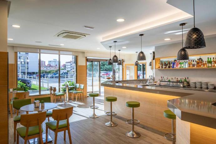 Imagen del bar/restaurante del Hotel Coia De Vigo. Foto 3