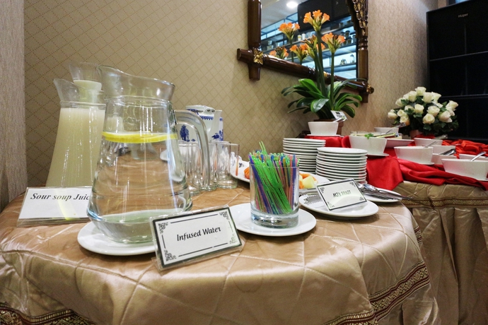 Imagen del bar/restaurante del Hotel Coin's Jakarta. Foto 3