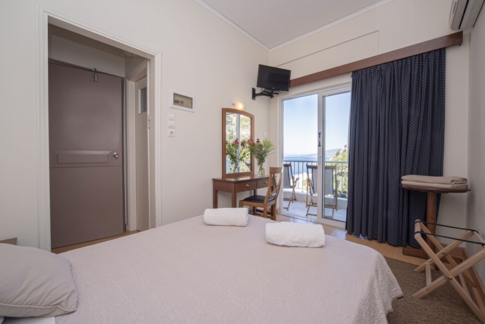 Imagen de la habitación del Hotel Cokkinis. Foto 8
