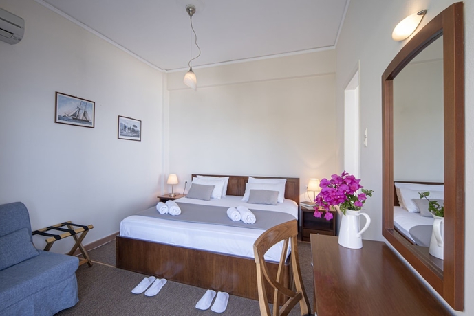 Imagen de la habitación del Hotel Cokkinis. Foto 15