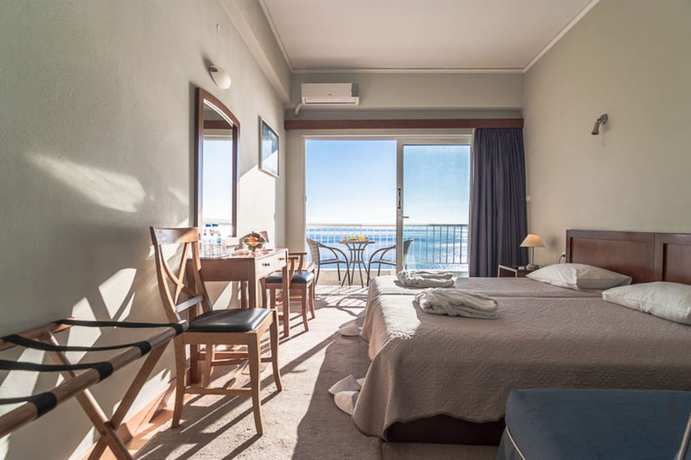 Imagen de la habitación del Hotel Cokkinis. Foto 16