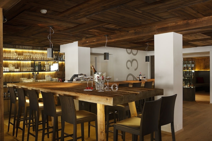 Imagen de los interiores del Hotel Col Alto. Foto 19