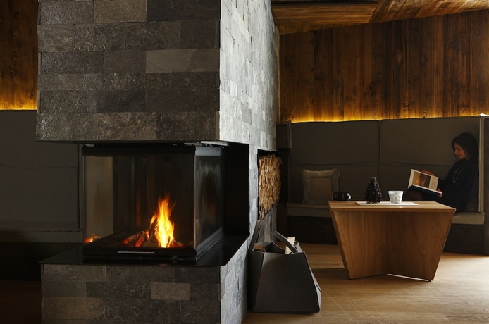 Imagen del bar/restaurante del Hotel Col Alto. Foto 2