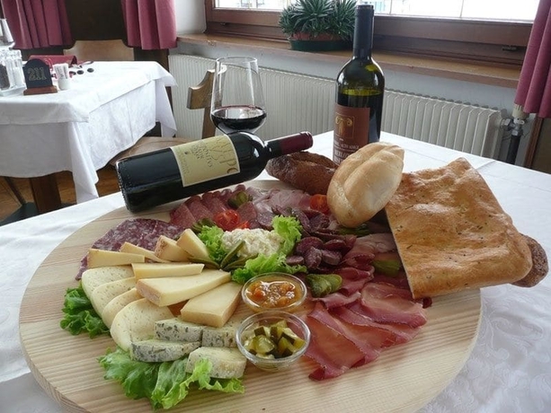 Imagen del bar/restaurante del Hotel Col Di Lana. Foto 6