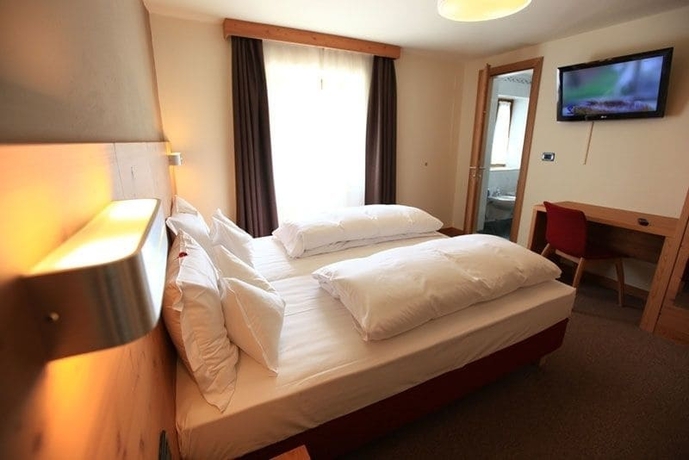 Imagen de la habitación del Hotel Col Di Lana. Foto 16