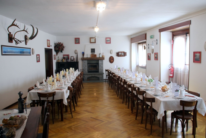 Imagen del bar/restaurante del Hotel Col Du Mont. Foto 4