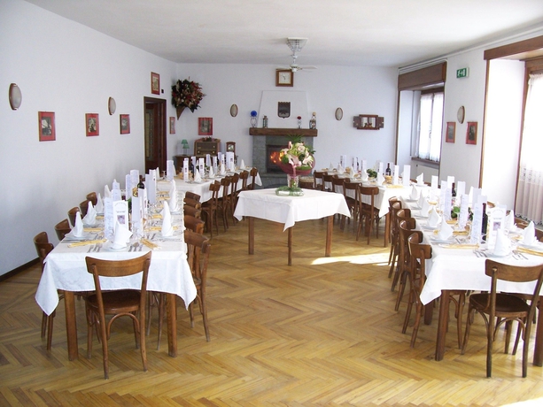 Imagen del bar/restaurante del Hotel Col Du Mont. Foto 6