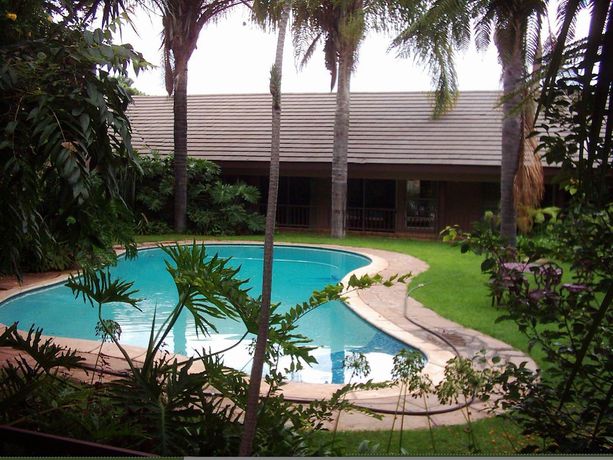 Imagen de la piscina del Hotel Col-John. Foto 11