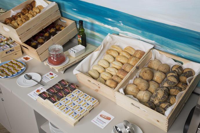 Imagen del bar/restaurante del Hotel Colectia Urumea. Foto 2