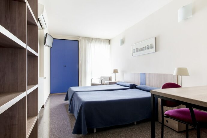 Imagen de la habitación del Hotel Colegio Mayor Hern&aacute;n Cort&eacute;s (centro Adscrito A La Reaj). Foto 12