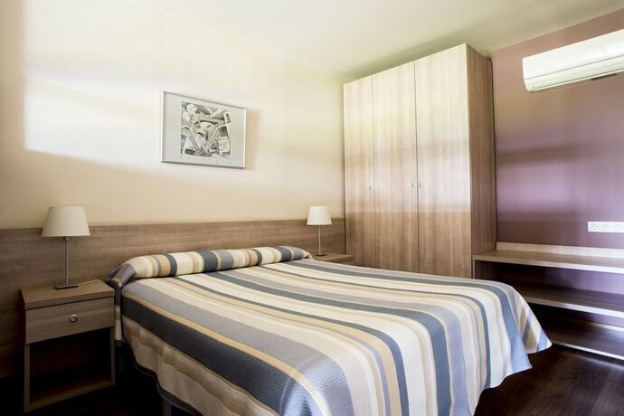 Imagen de la habitación del Hotel Colegio Mayor Hern&aacute;n Cort&eacute;s (centro Adscrito A La Reaj). Foto 18