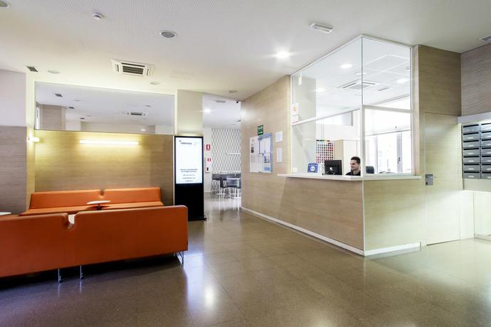 Imagen de los interiores del Hotel Colegio Mayor La Concepción - Campus Accommodation. Foto 9