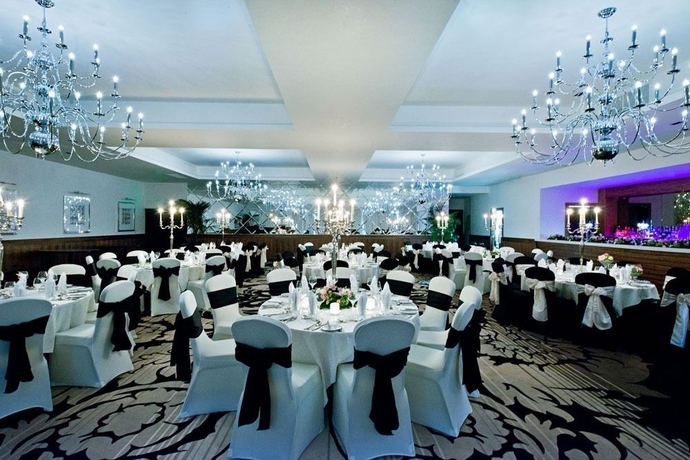 Imagen del bar/restaurante del Hotel Colessio. Foto 2