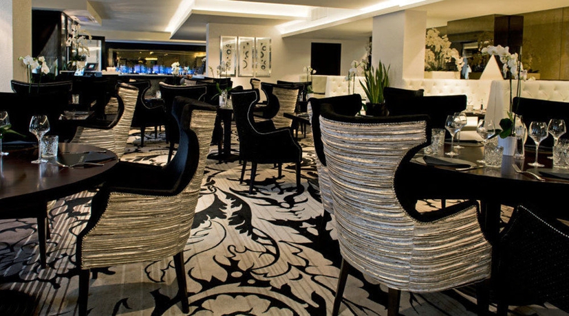 Imagen del bar/restaurante del Hotel Colessio. Foto 3