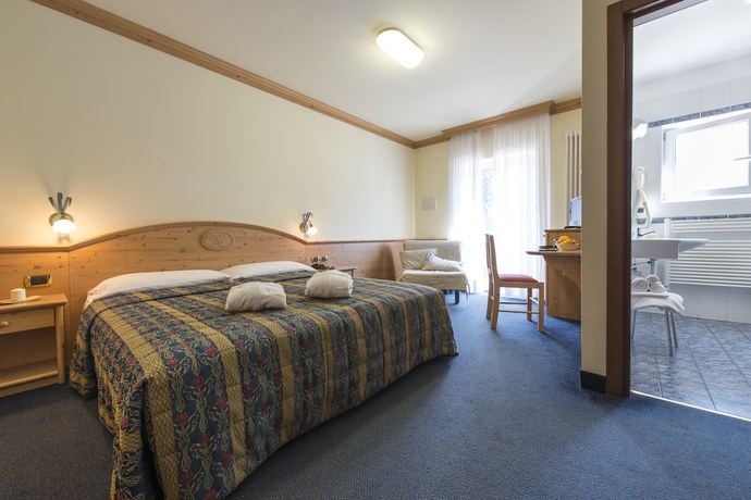 Imagen de la habitación del Hotel Colfosco. Foto 7