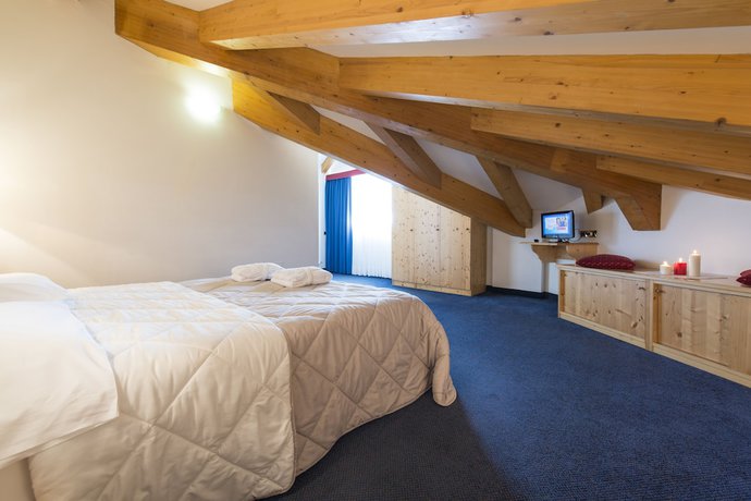 Imagen de la habitación del Hotel Colfosco. Foto 10