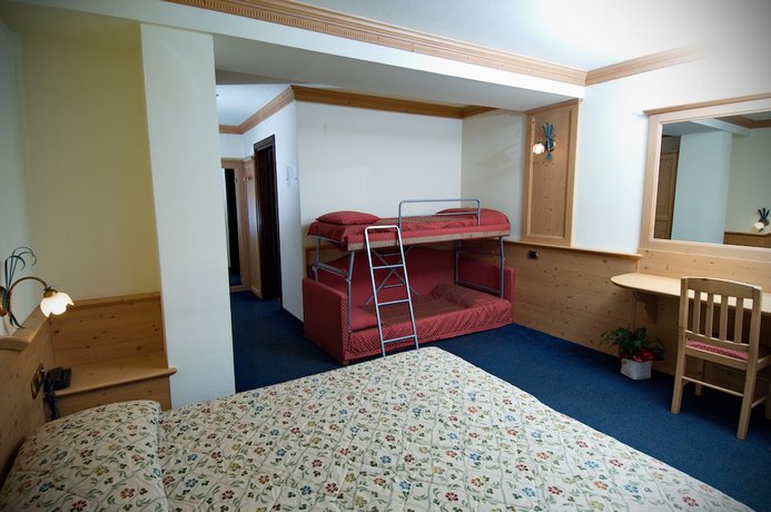 Imagen de la habitación del Hotel Colfosco. Foto 13