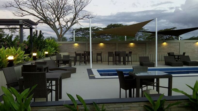 Imagen del bar/restaurante del Hotel Colibri, Kon&eacute;. Foto 18