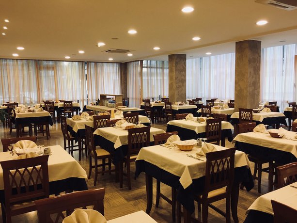 Imagen del bar/restaurante del Hotel Colibr&igrave;, Rimini. Foto 4
