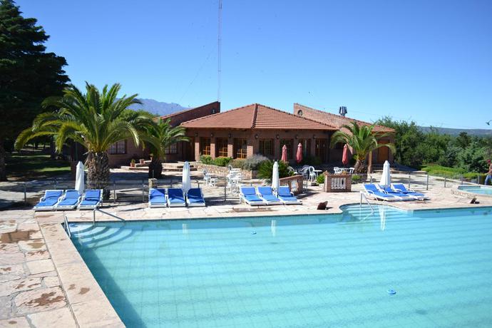 Imagen general del Hotel Colina Del Valle. Foto 13
