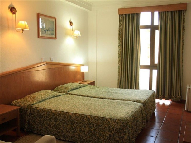 Imagen general del Hotel Colina Do Mar. Foto 2