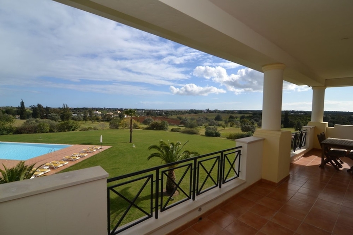 Imagen de la habitación del Hotel Colina Verde Golf and Sports Resort. Foto 4