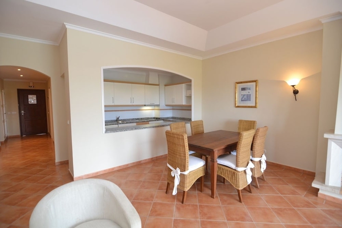 Imagen de la habitación del Hotel Colina Verde Golf and Sports Resort. Foto 5